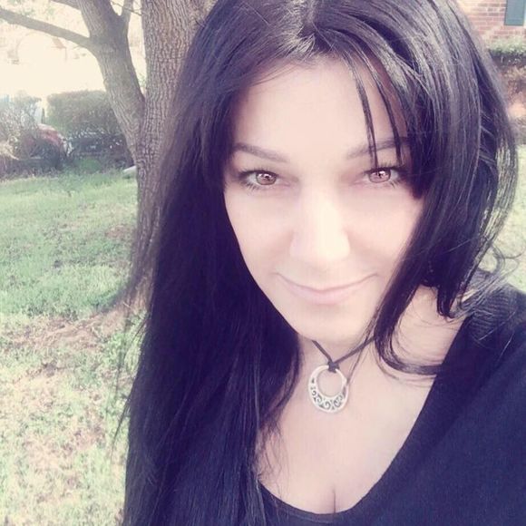 Meet your Posher, Andi - Picture 1 of 1